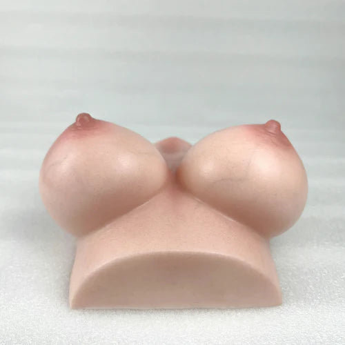 Livia - Real-Skin Erotik-Torso mit Soft-Silikon-Brüsten (1,76 kg) – Kompakt-Modell